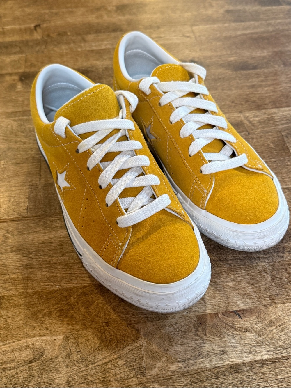 One Star 95 Casual Sneakers In gold yellow color women size 7.5 / men size 6